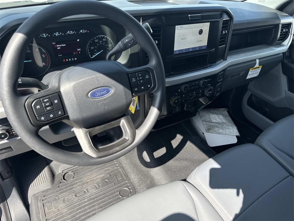 new 2025 Ford F-350 car, priced at $52,040