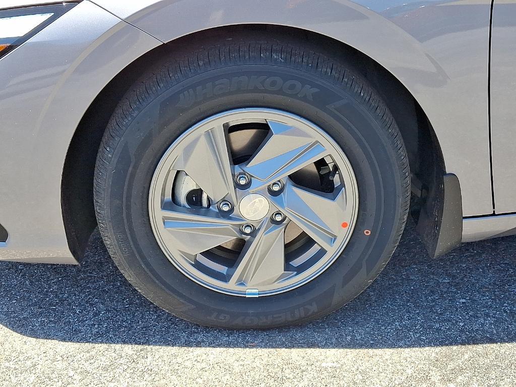 new 2025 Hyundai Elantra car, priced at $23,531