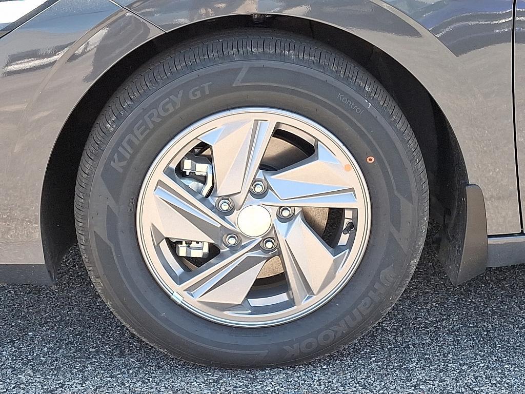 new 2025 Hyundai Elantra car, priced at $23,531