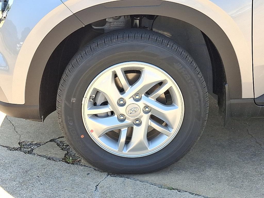 new 2025 Hyundai Venue car, priced at $21,133