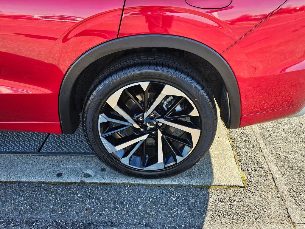 used 2024 Mitsubishi Outlander PHEV car, priced at $29,999