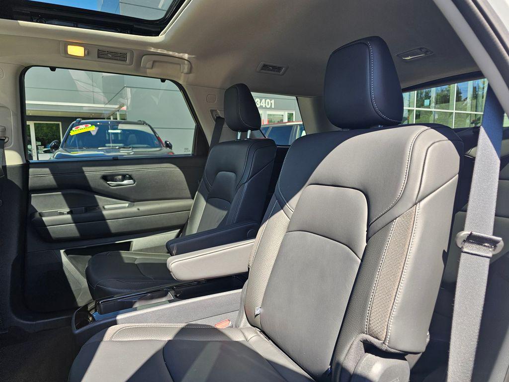 used 2025 Nissan Pathfinder car, priced at $40,598