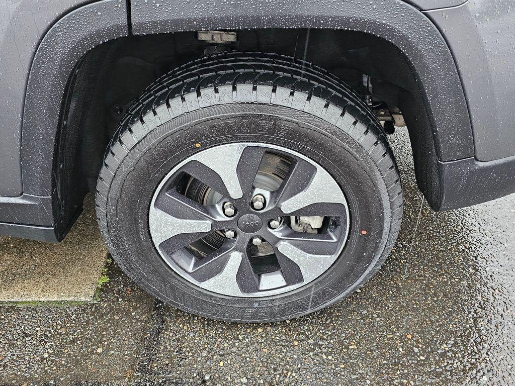 used 2024 Jeep Grand Cherokee 4xe car, priced at $26,289