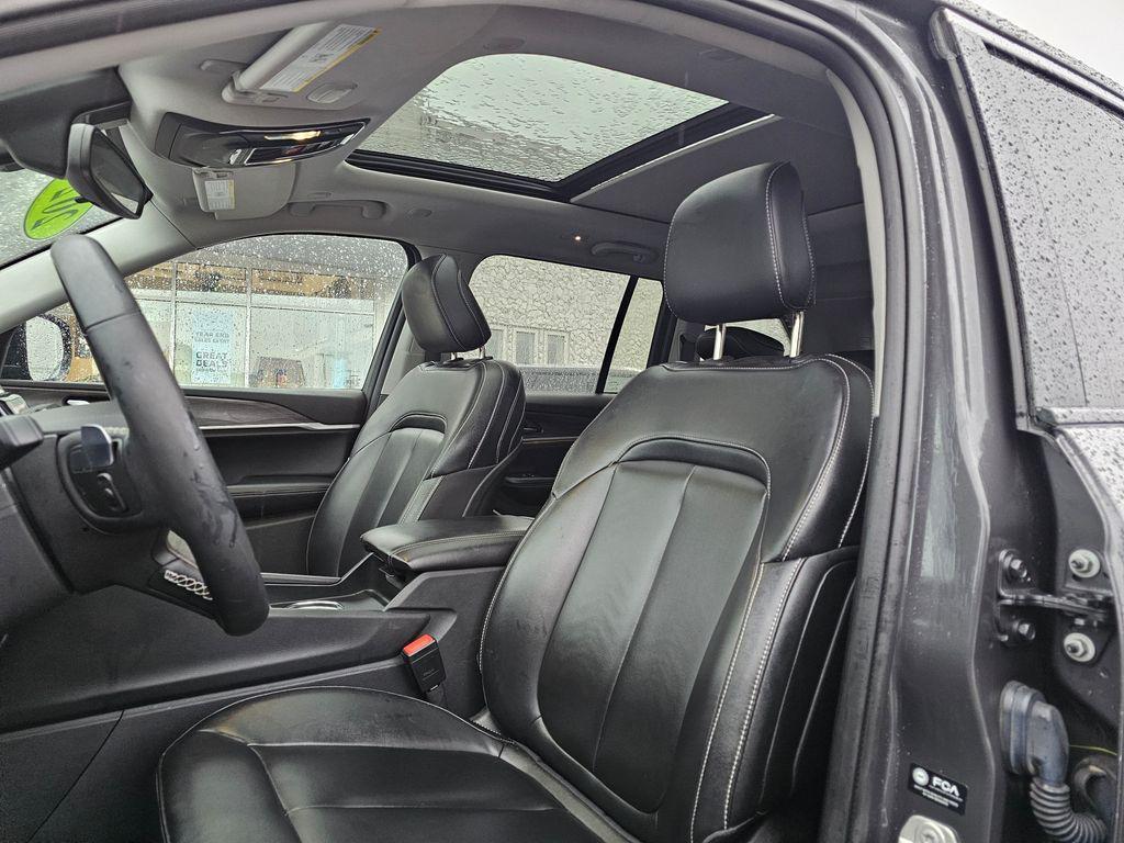 used 2024 Jeep Grand Cherokee 4xe car, priced at $26,289