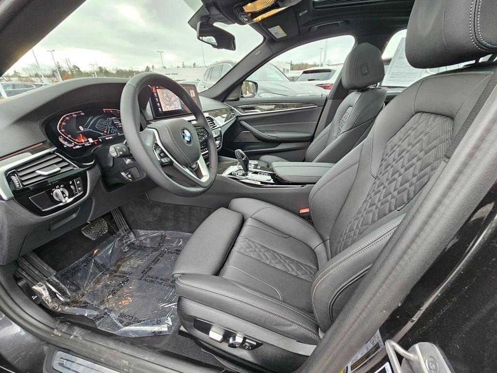 used 2023 BMW 530 car, priced at $43,124