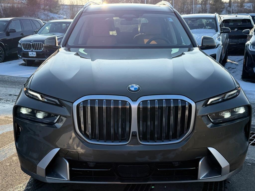 new 2026 BMW X7 car, priced at $95,605