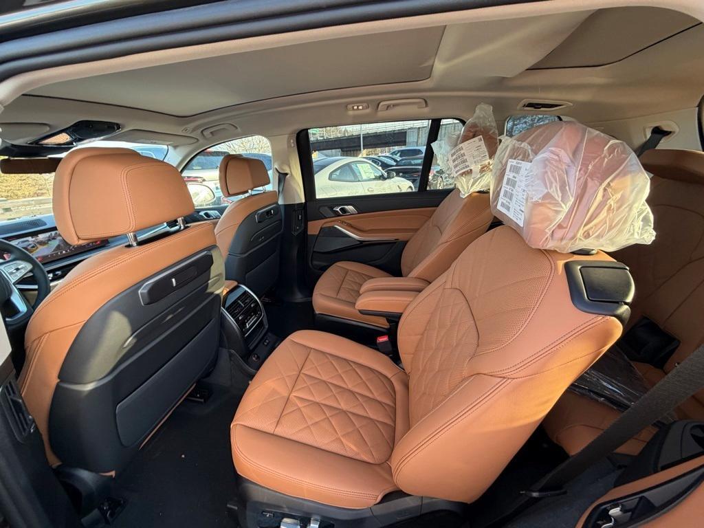new 2026 BMW X7 car, priced at $95,605