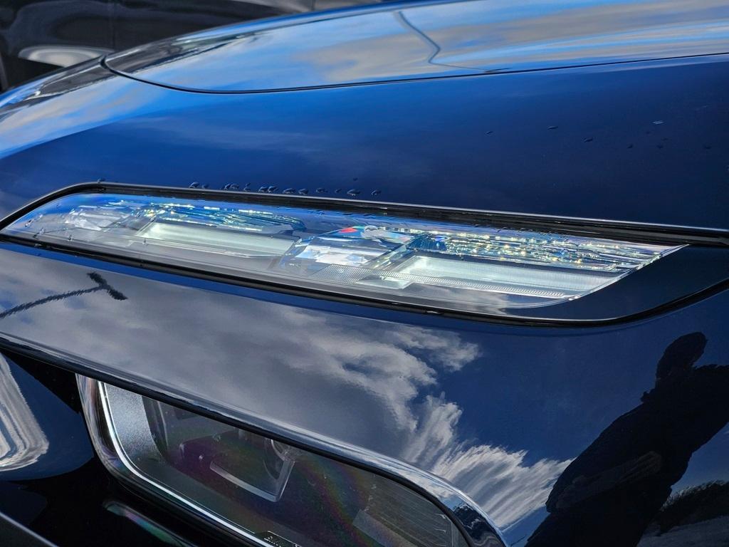 used 2025 BMW 760 car, priced at $122,461