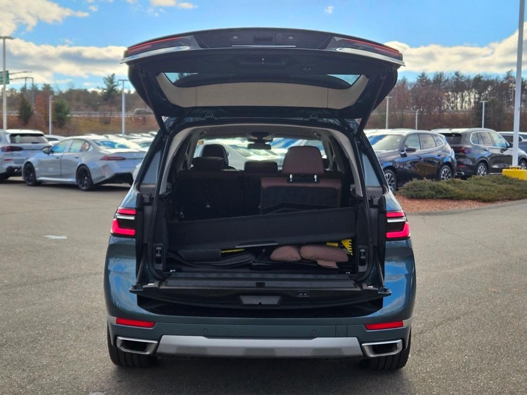 used 2025 BMW X7 car, priced at $75,999