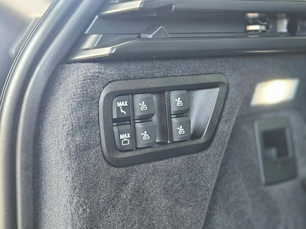 used 2025 BMW X7 car, priced at $75,999