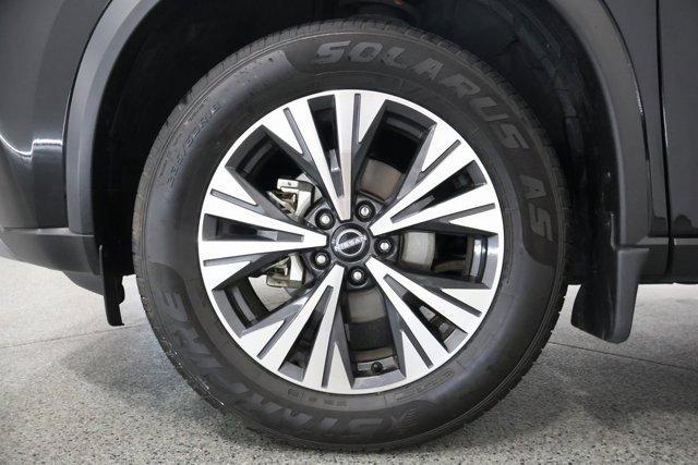 2023 Black Nissan Rogue