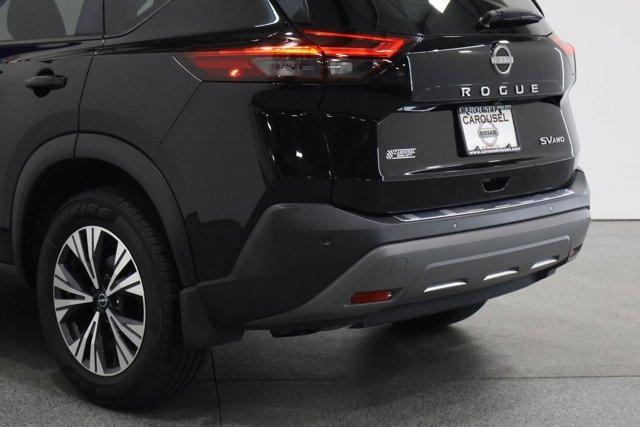 2023 Black Nissan Rogue