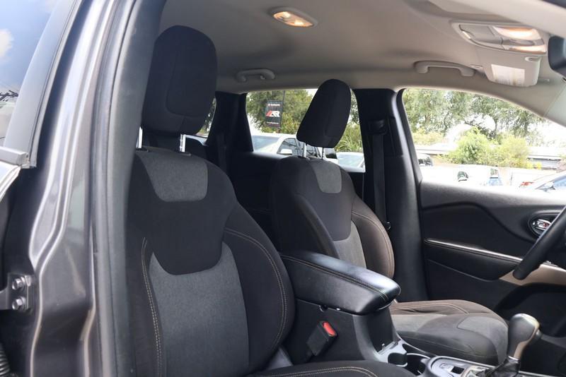 used 2018 Jeep Cherokee car, priced at $11,491