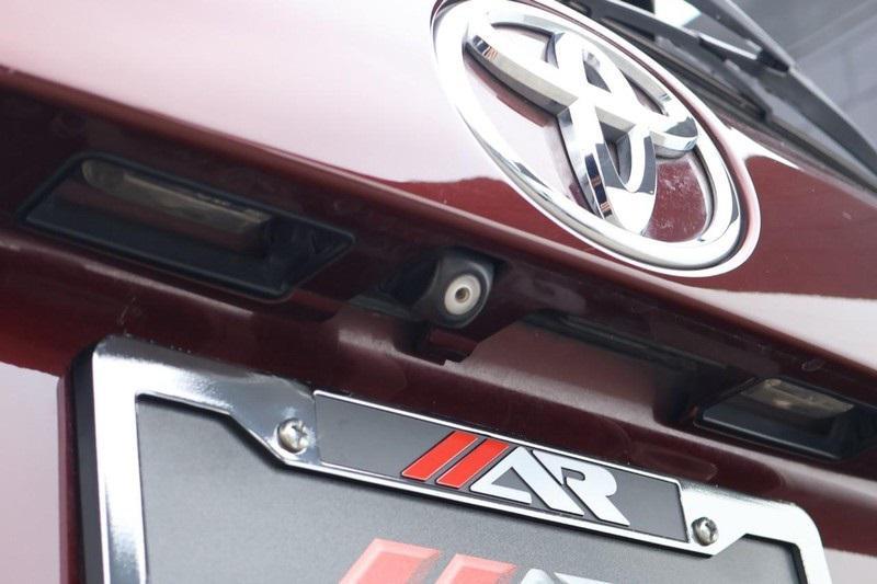 used 2015 Toyota Highlander car, priced at $16,994