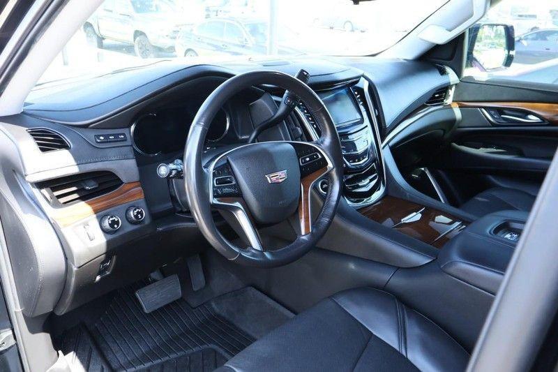 used 2020 Cadillac Escalade car, priced at $35,496