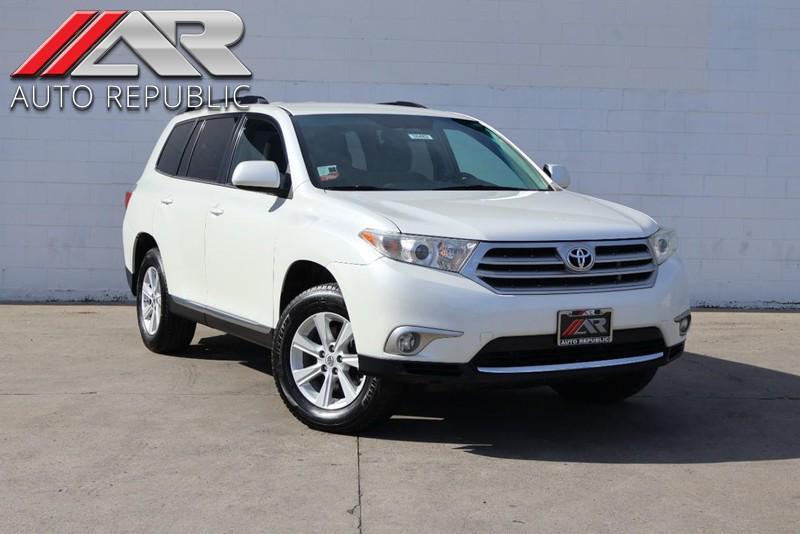 used 2013 Toyota Highlander car, priced at $8,991