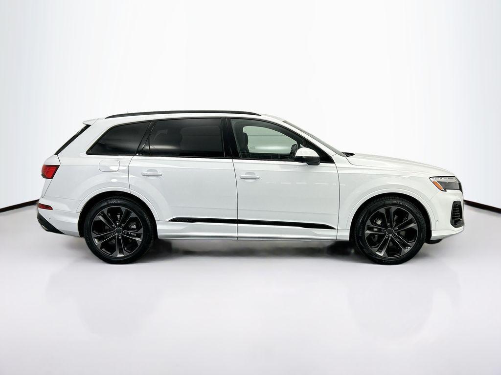 new 2026 Audi Q7 car, priced at $74,665