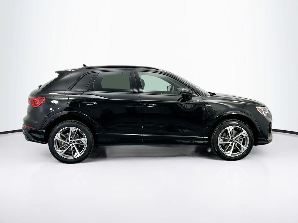 new 2025 Audi Q3 car, priced at $43,925