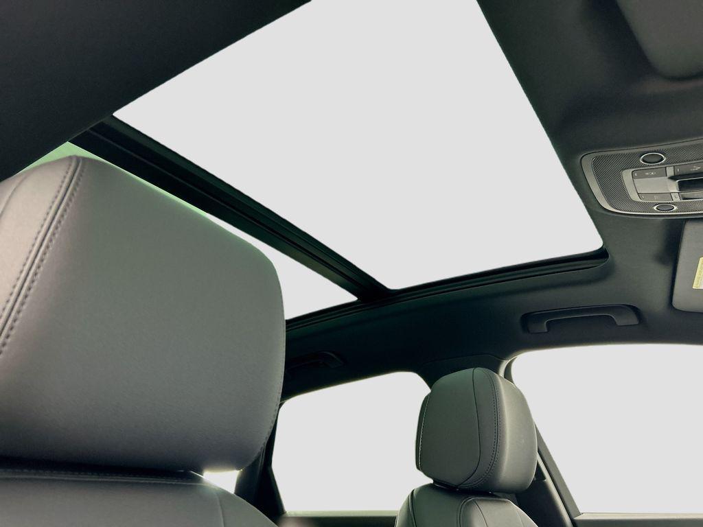 new 2025 Audi Q3 car, priced at $43,925