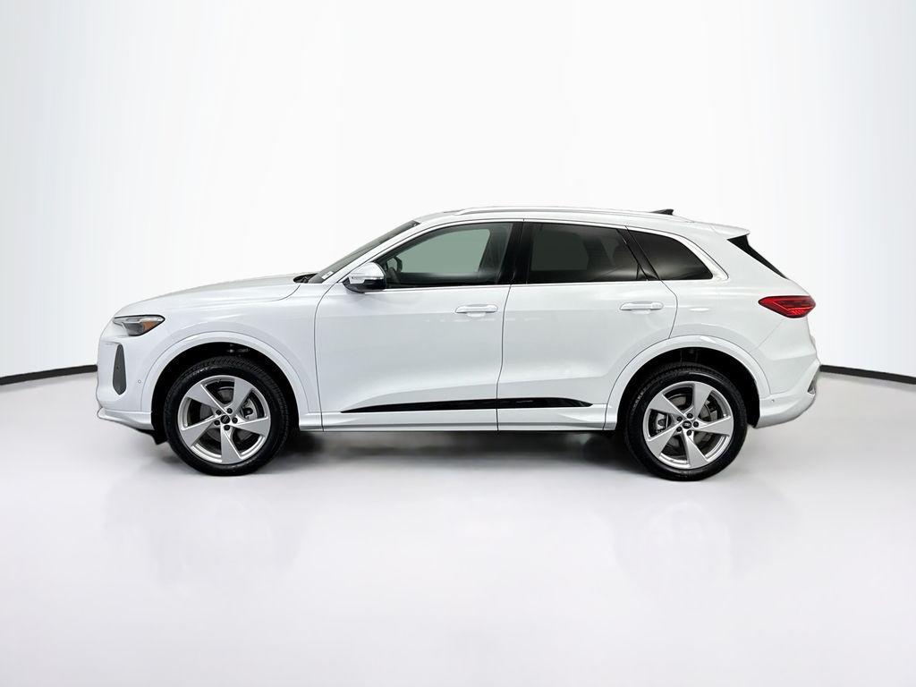 new 2025 Audi Q5 car, priced at $61,890