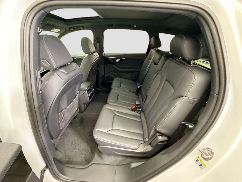 new 2026 Audi Q7 car, priced at $78,595