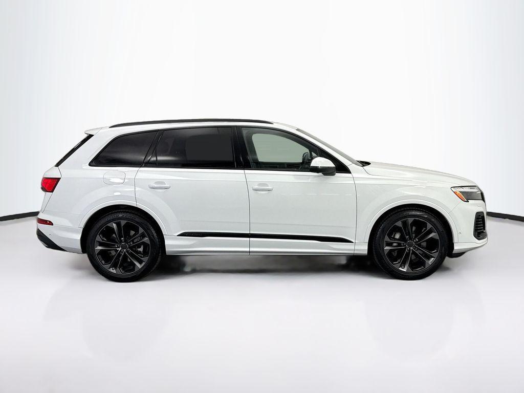 new 2026 Audi Q7 car, priced at $78,595