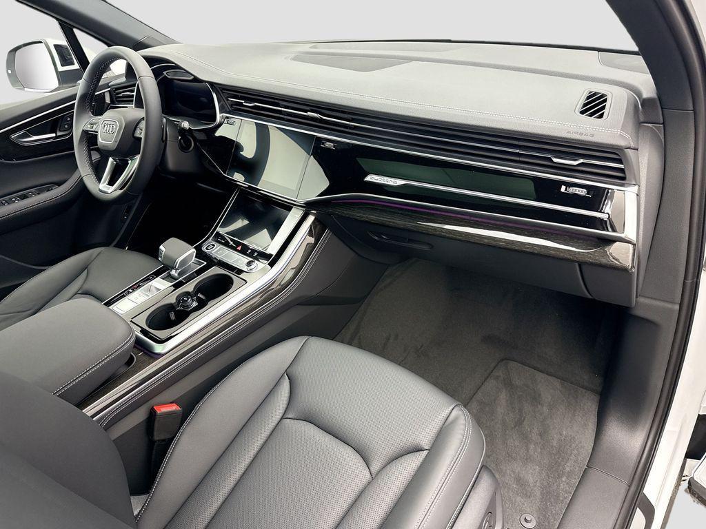 new 2026 Audi Q7 car, priced at $78,595