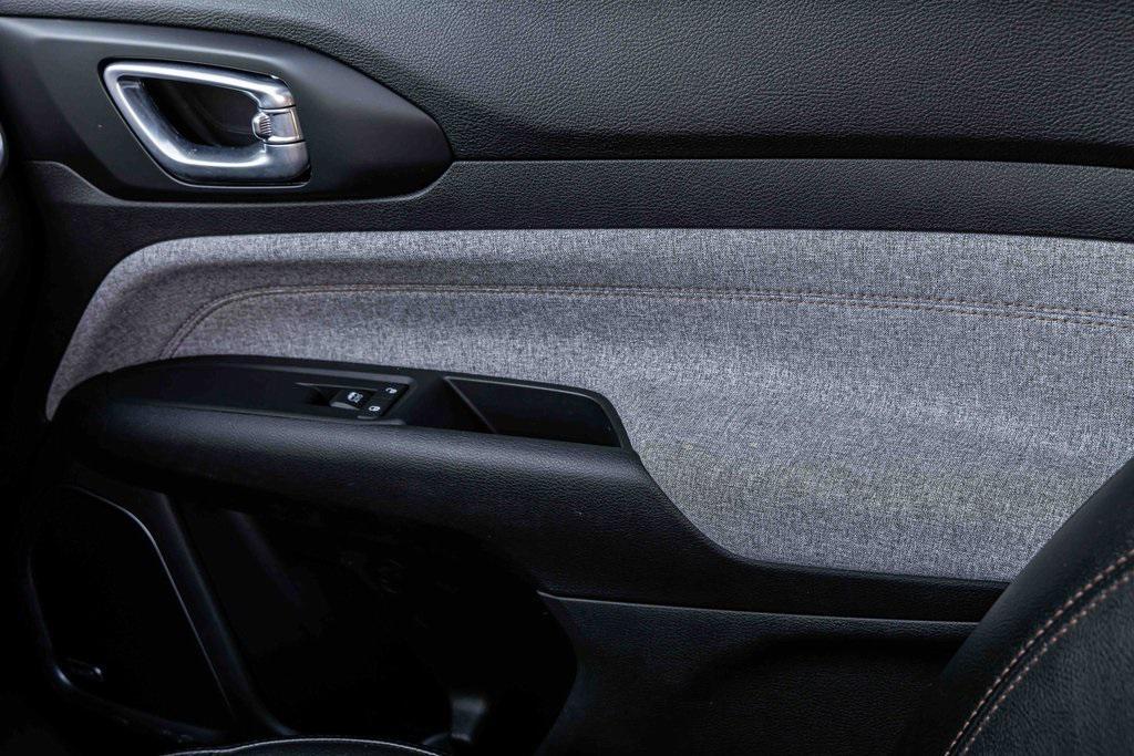 used 2022 Jeep Compass car, priced at $19,995