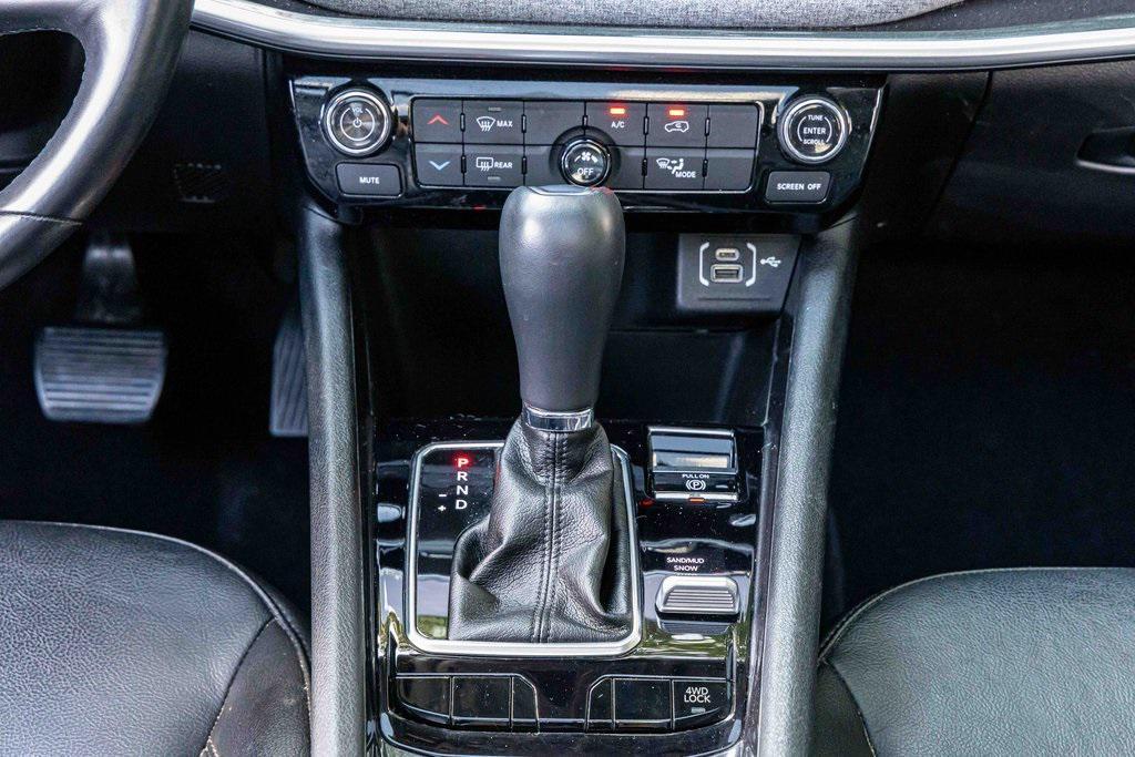 used 2022 Jeep Compass car, priced at $19,995