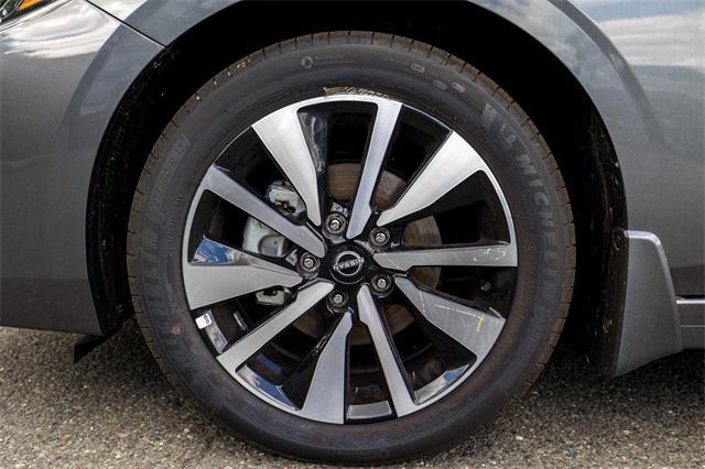 new 2025 Nissan Sentra car, priced at $21,626