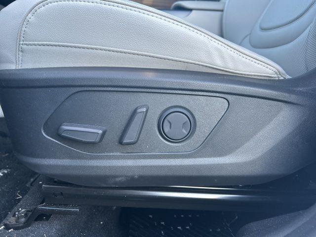 used 2025 Hyundai TUCSON Hybrid car, priced at $35,567