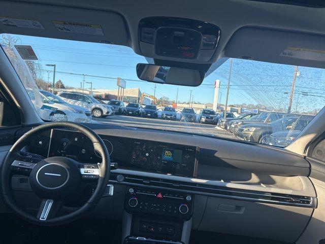 used 2025 Hyundai TUCSON Hybrid car, priced at $35,567