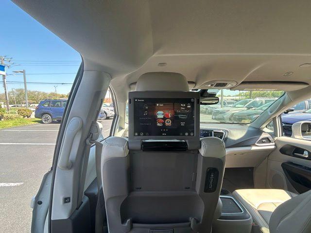 used 2020 Chrysler Pacifica car, priced at $22,832