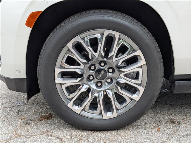 used 2024 GMC Yukon XL car, priced at $74,875