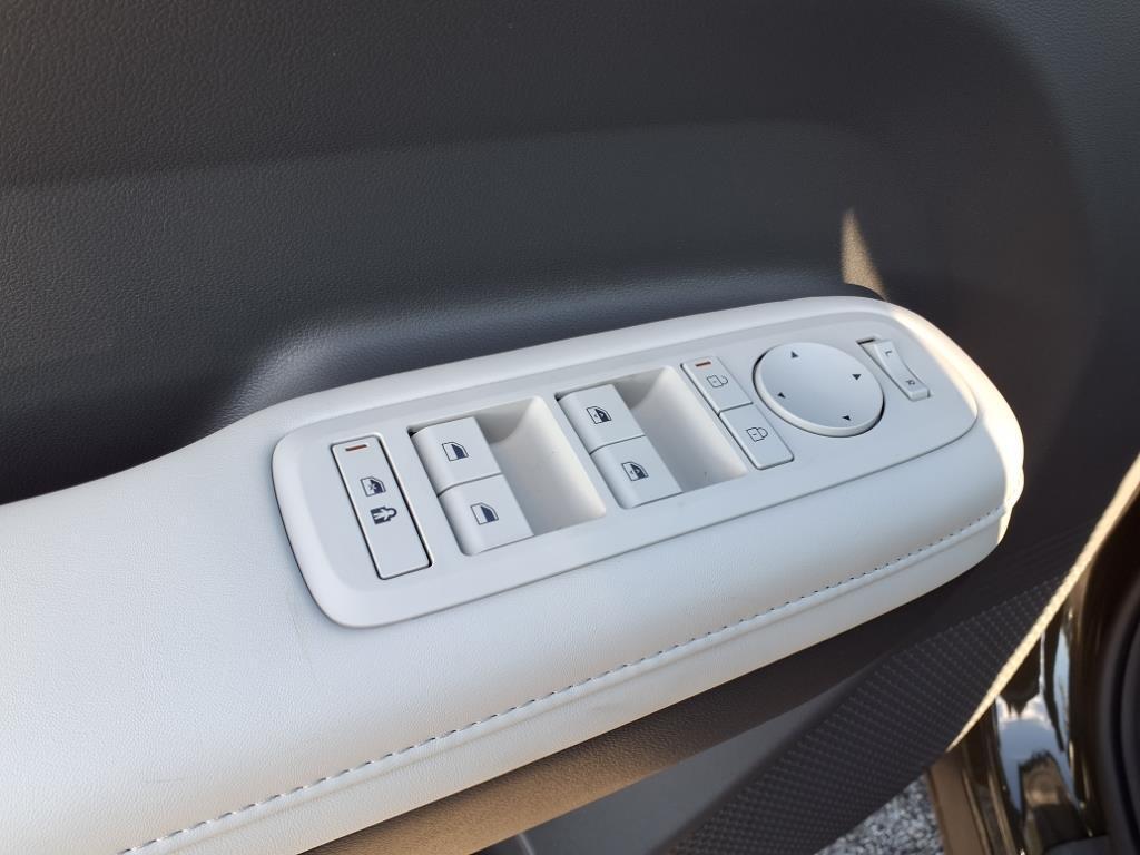 used 2025 Hyundai Santa Fe car, priced at $30,877