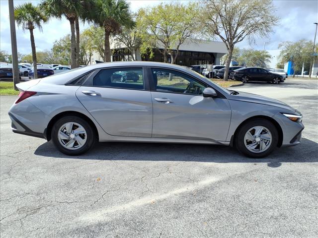 used 2025 Hyundai Elantra car