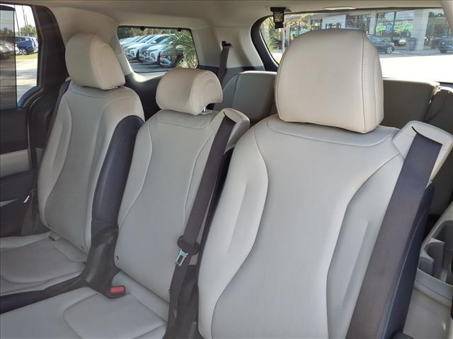 used 2025 Kia Carnival car, priced at $35,961