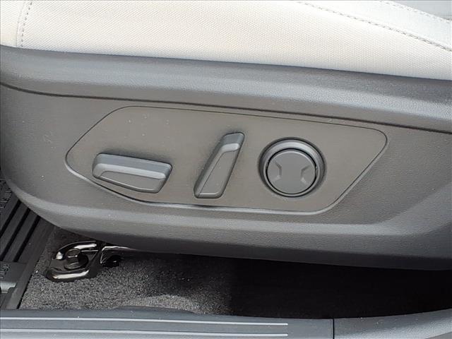 new 2026 Hyundai TUCSON Hybrid car, priced at $35,498