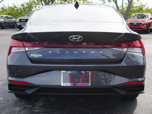new 2021 Hyundai Elantra car