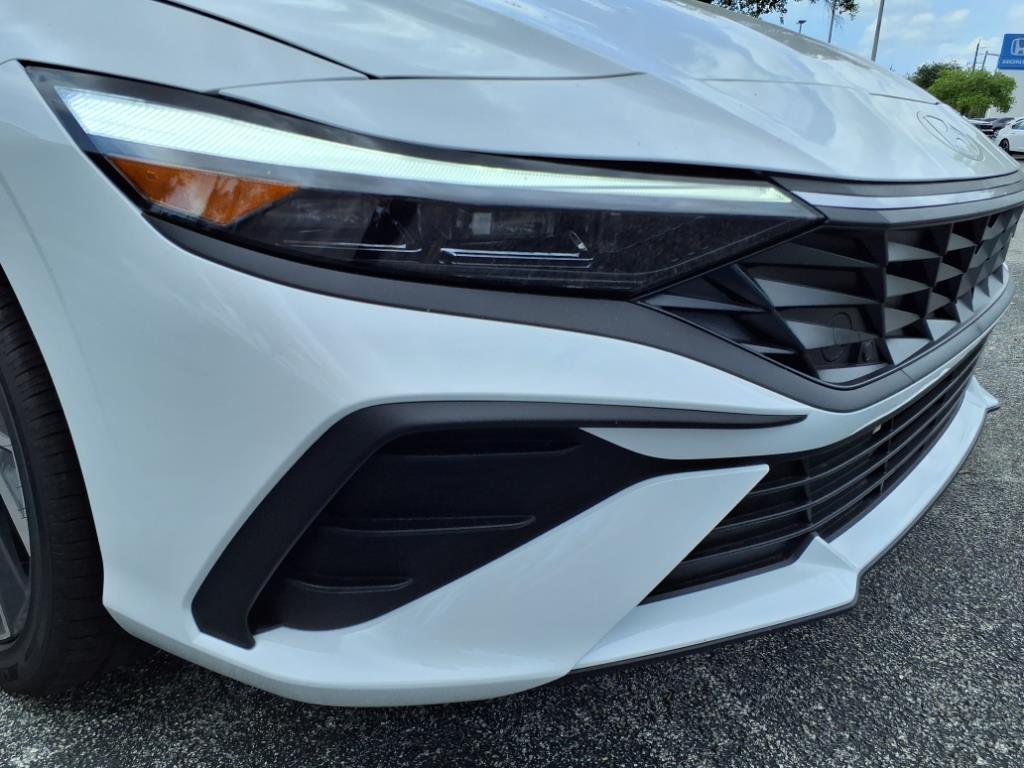 new 2025 Hyundai ELANTRA HEV car, priced at $21,277