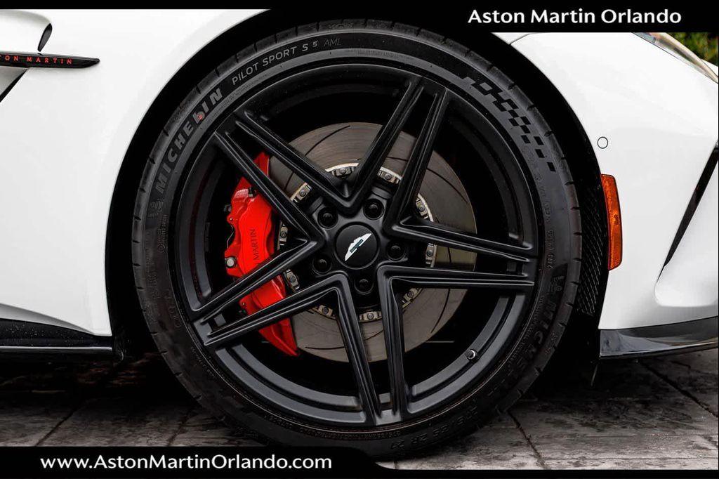 used 2025 Aston Martin Vantage car, priced at $203,900