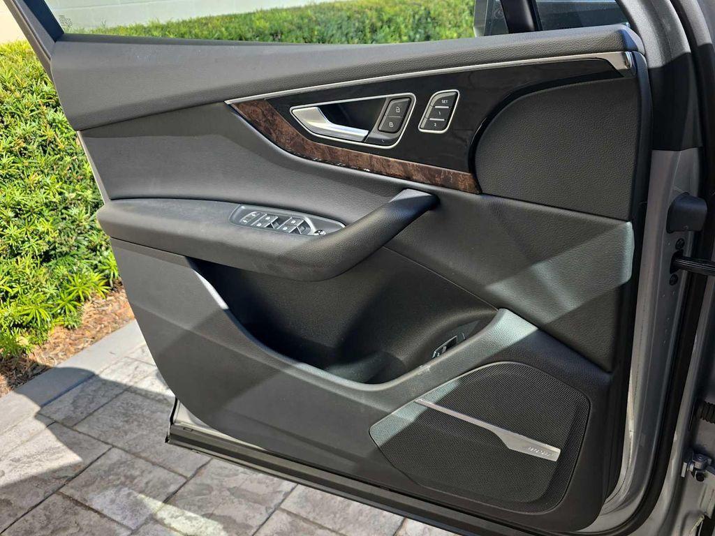 used 2018 Audi Q7 car, priced at $15,900