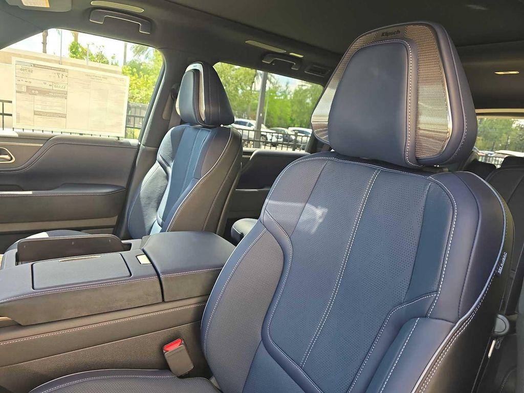 new 2026 INFINITI QX80 car, priced at $106,620