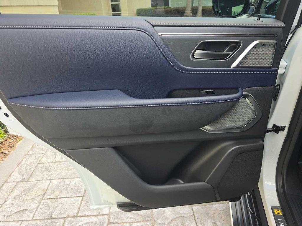 new 2026 INFINITI QX80 car, priced at $105,040