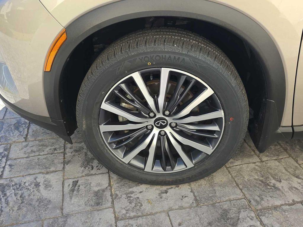 used 2025 INFINITI QX60 car, priced at $43,750