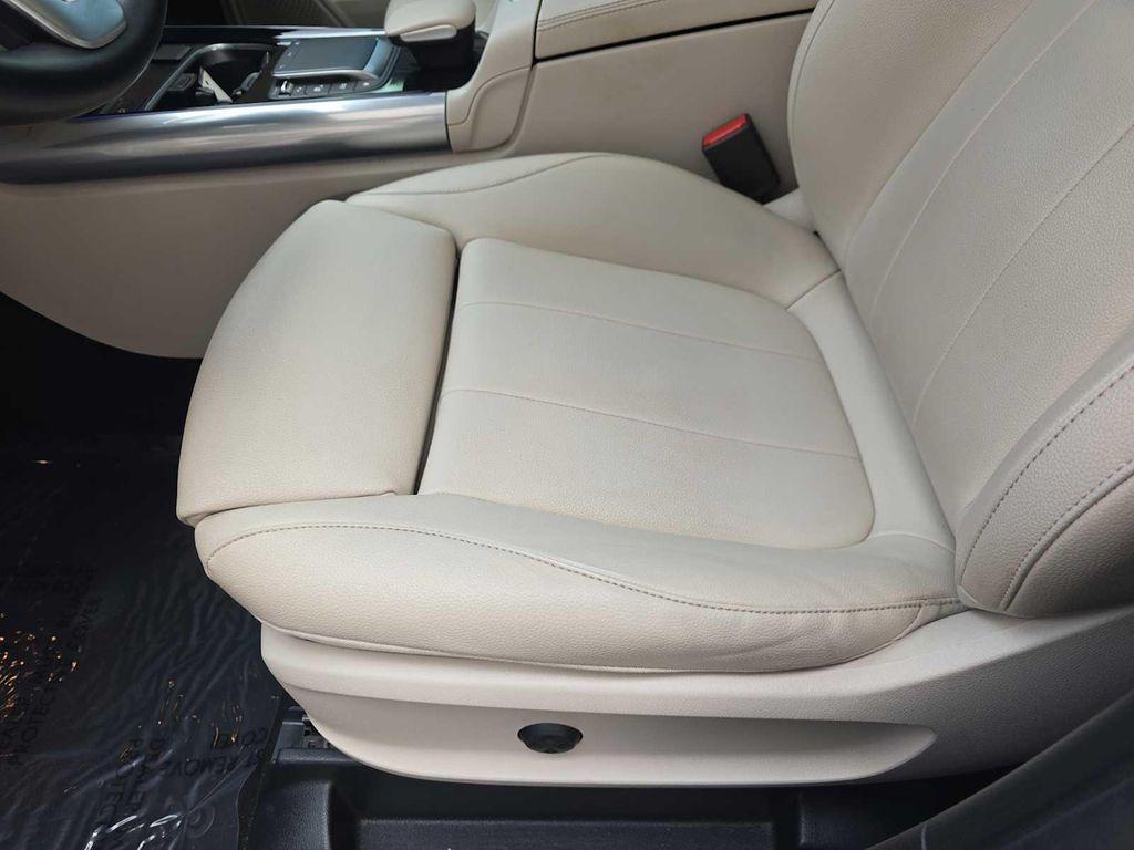 used 2021 Mercedes-Benz GLA 250 car, priced at $22,900