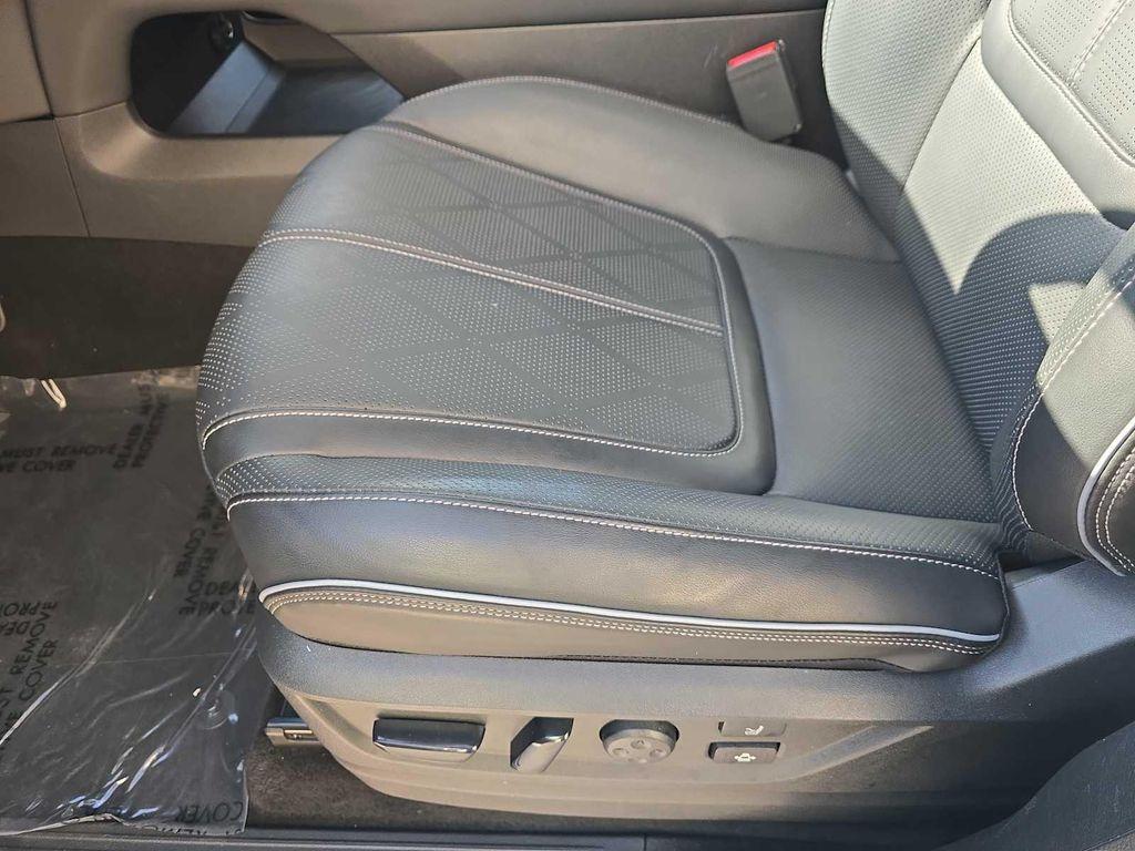 used 2025 INFINITI QX80 car, priced at $74,900