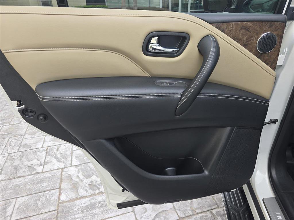 2023 Moonstone White INFINITI QX80
