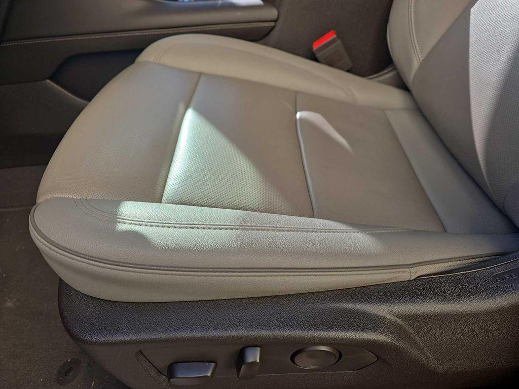 used 2023 GMC Yukon car, priced at $48,900