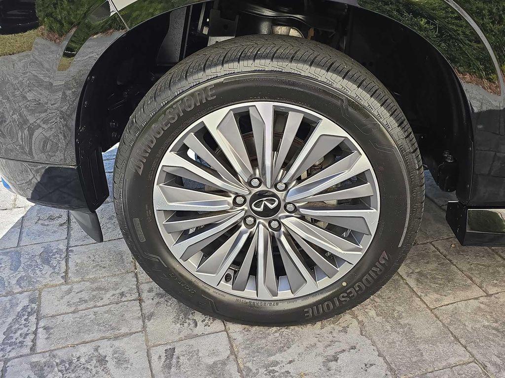 used 2025 INFINITI QX80 car, priced at $67,900